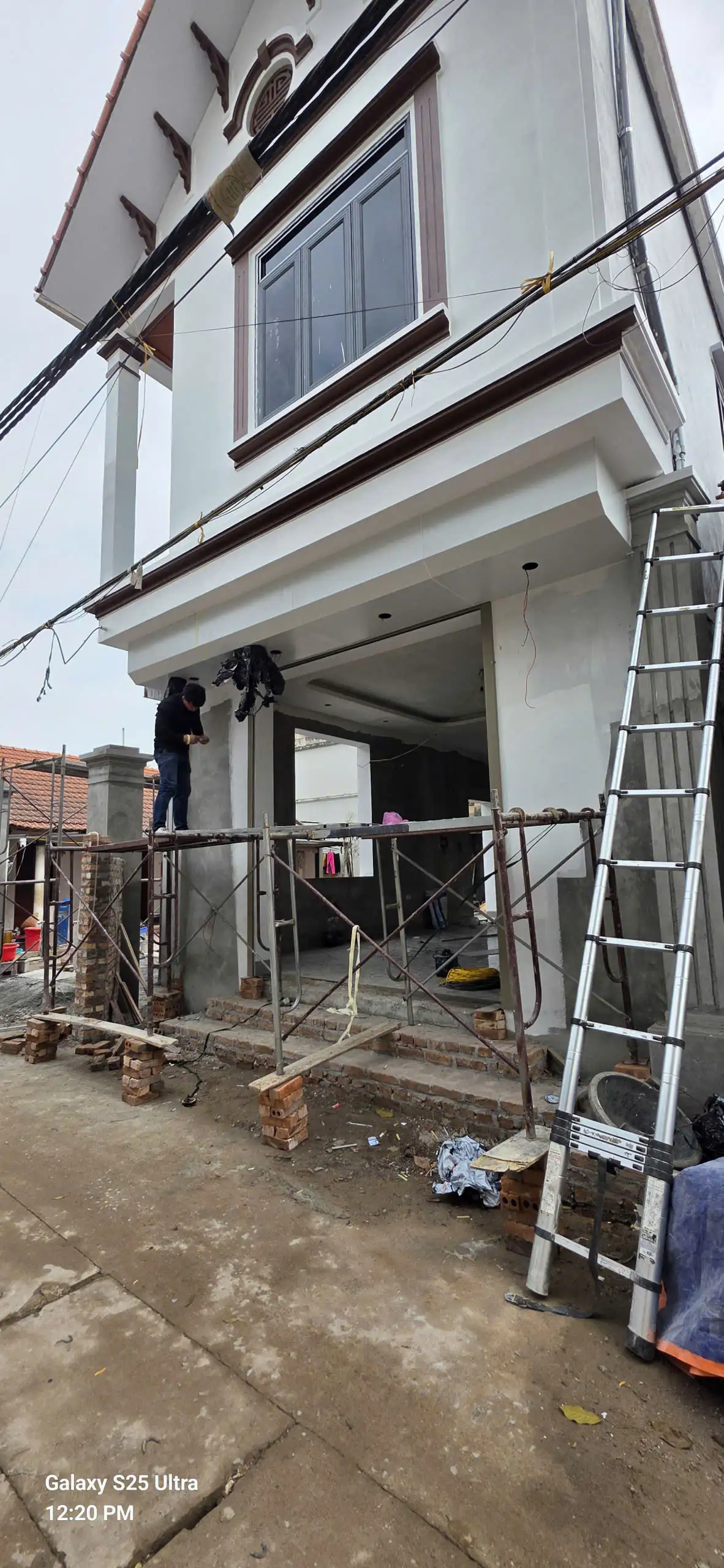 Lắp đặt Cửa Cuốn Khe Thoáng cho hộ gia đình