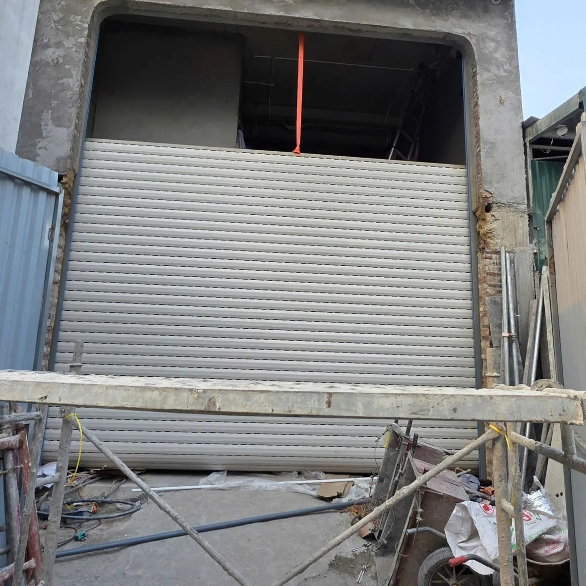 Dịch Vụ Lắp Đặt Cửa Cuốn Tại Ba Đình Gần Bạn – Hỗ Trợ 24/7
