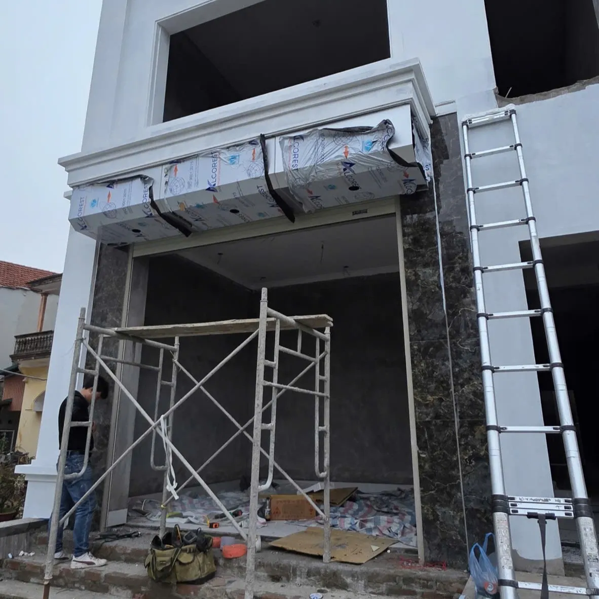 Lắp Đặt Cửa Cuốn Tại Cầu Giấy Uy Tín – Thi Công Nhanh, Giá Tốt