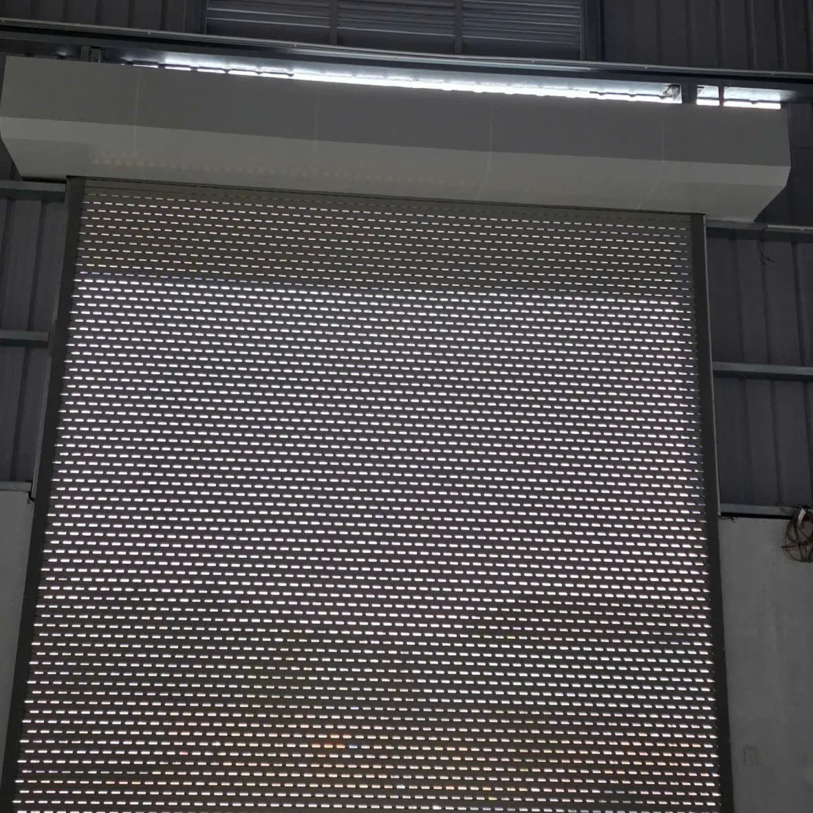 Dịch Vụ Lắp Đặt Cửa Cuốn Tại Ba Đình Gần Bạn – Hỗ Trợ 24/7