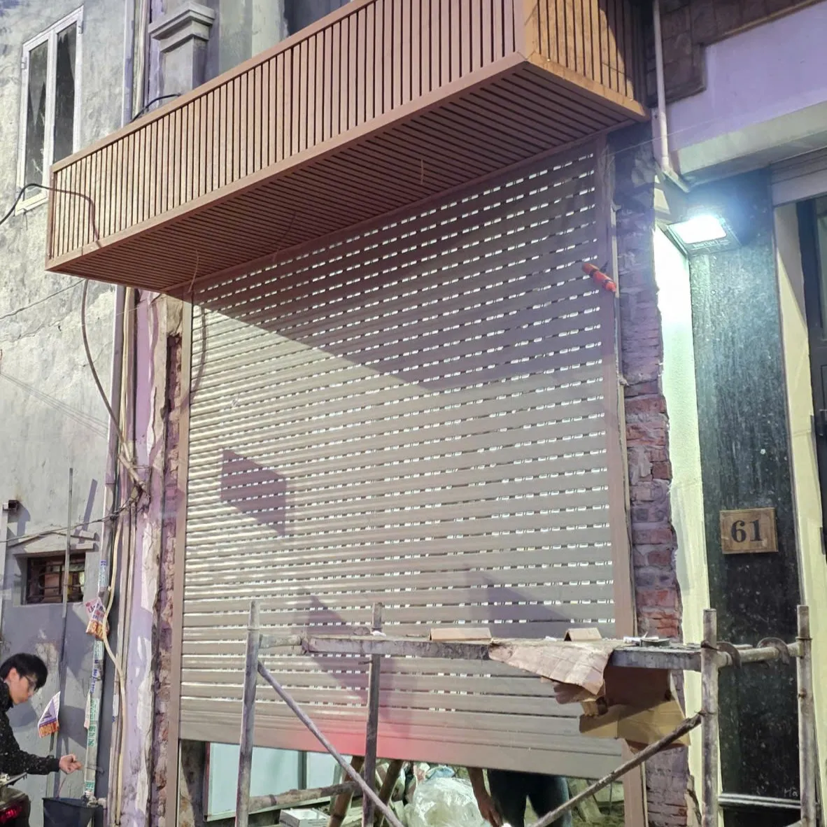 Lắp Đặt Cửa Cuốn Tại Cầu Giấy Uy Tín – Thi Công Nhanh, Giá Tốt