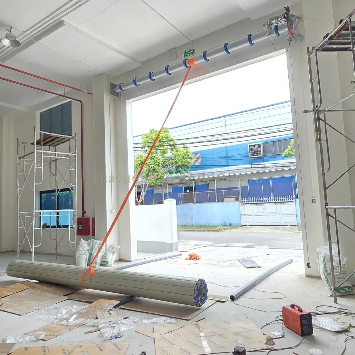 Lắp đặt cửa cuốn kho xưởng uy tín, thi công nhanh chóng